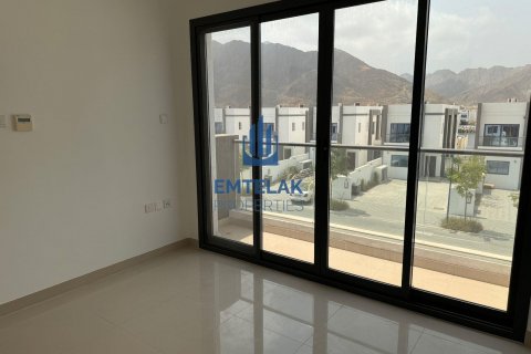 Sharm, Fujairah, संयुक्त अरब अमीरात में विला, 5 बेडरूम, संख्या 587644 - फ़ोटो 8