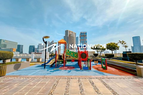Apartemen di Abu Dhabi, UEA 2 kamar tidur, 150 m2 nomor 647159 - foto 12