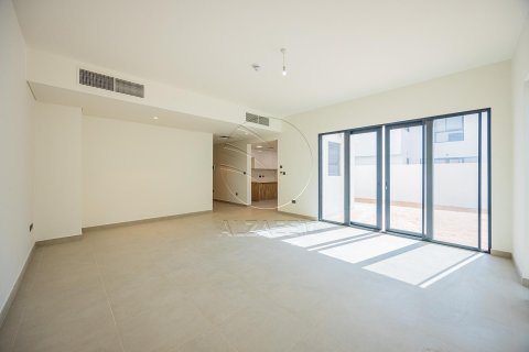 Vila na Yas Island, Abu Dhabi, SAE 4 ložnice, 348 m² Č.: 615889 - fotografie 5