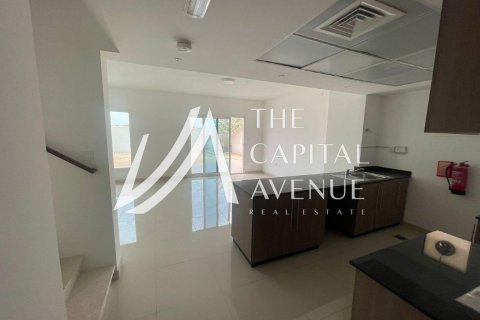 Kaupunkipientalo Al Samha, Abu Dhabi, Arabiemiraatit 3 makuuhuonetta, 260 m2 № 681245 - kuva 3