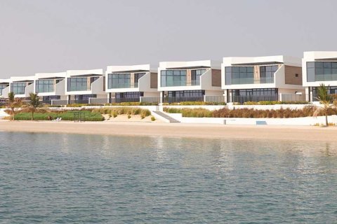 Kaupunkipientalo Ras Al Khaimah, Arabiemiraatit 4 makuuhuonetta, 355 m2 № 735157 - kuva 5