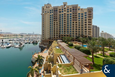 Huoneisto MARINA RESIDENCES Palm Jumeirah, Dubai, Arabiemiraatit 3 makuuhuonetta, 227 m2 № 671587 - kuva 18