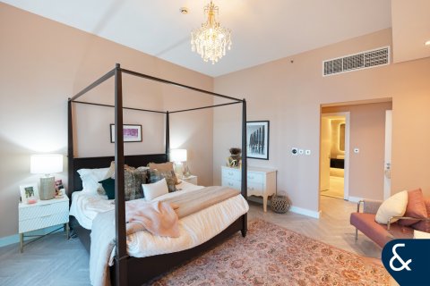 Huoneisto MARINA RESIDENCES Palm Jumeirah, Dubai, Arabiemiraatit 3 makuuhuonetta, 227 m2 № 671587 - kuva 11