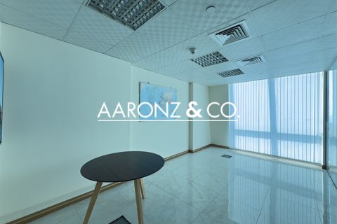 Biuro do wynajęcia w Jumeirah Lake Towers, Dubai, ZEA 60.9 mkw., nr 670635 - zdjęcie 3