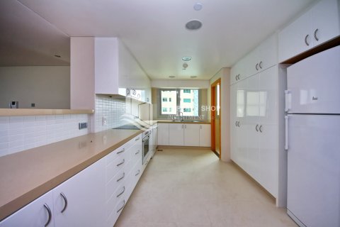 Apartmen di Al Raha Beach, Abu Dhabi, UAE 4 bilik tidur, 229 meter persegi № 716287 - foto 3