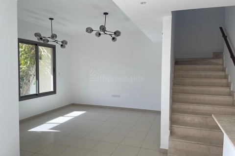 Townhouse til leje i Town Square, Dubai, UAE 3 soveværelser, 204 kvm № 693269 - foto 3