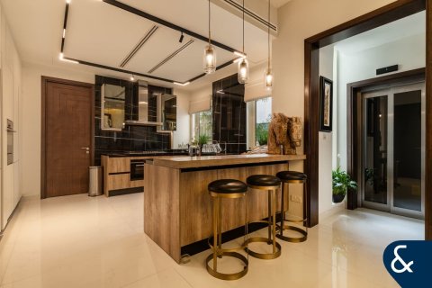 Vilë në Arabian Ranches, Dubai, Emiratet e Bashkuara Arabe 6 dhoma gjumi, 588 m2. № 667779 - Foto 7