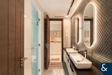 Vilë në Arabian Ranches, Dubai, Emiratet e Bashkuara Arabe 6 dhoma gjumi, 588 m2. № 667779 - Foto 16