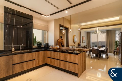 Vilë në Arabian Ranches, Dubai, Emiratet e Bashkuara Arabe 6 dhoma gjumi, 588 m2. № 667779 - Foto 6