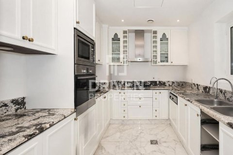 Apartment til leje i Downtown Dubai (Downtown Burj Dubai), Dubai, UAE 2 soveværelser, 163.32 kvm № 745013 - foto 13