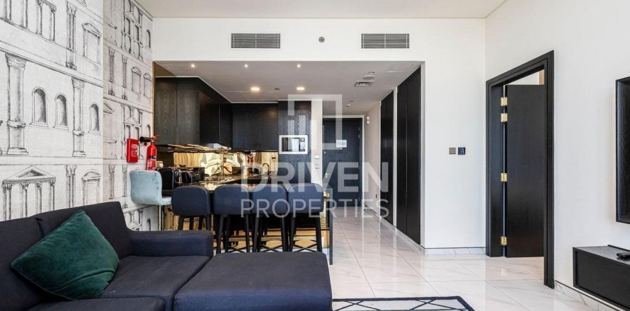 Appartement à Business Bay, Dubai, EAU: 1 chambre, 75.99 m2 № 745007