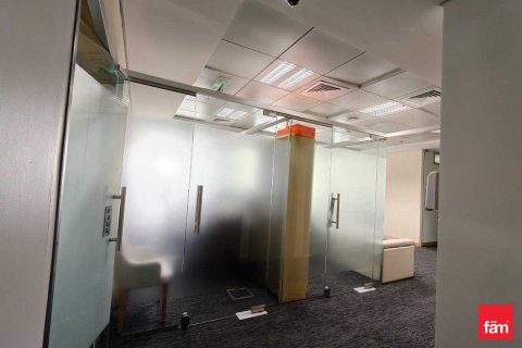 Office in Dubai, UAE 125 sq.m. № 655900 - photo 11