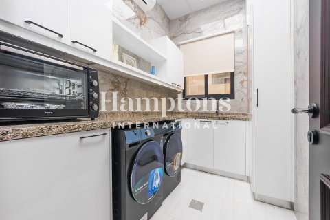 Villa à louer à Nadd Al Sheba, Dubai, EAU 4 chambres, 474.29954396 m2 № 659956 - photo 13