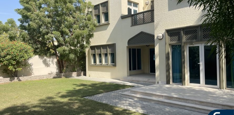 Vila di Jumeirah Park, Dubai, UEA 3 kamar tidur, 511 m2 nomor 666450