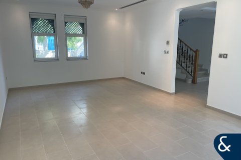 Villa te koop in Jumeirah Park, Dubai, VAE 3 slaapkamers, 511 vr.m., nr 666450 - foto 7