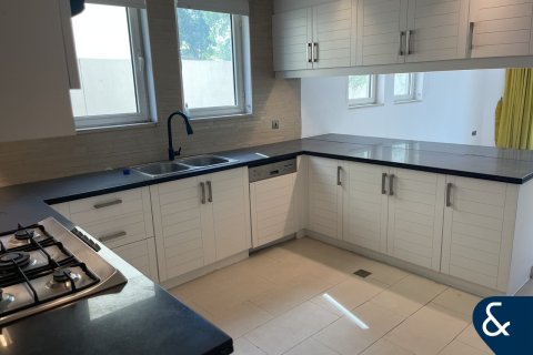 Villa te koop in Jumeirah Park, Dubai, VAE 3 slaapkamers, 511 vr.m., nr 666450 - foto 3