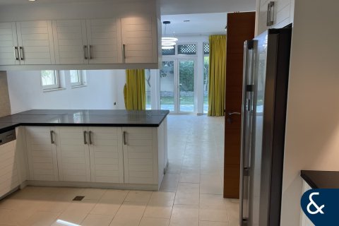 Villa te koop in Jumeirah Park, Dubai, VAE 3 slaapkamers, 511 vr.m., nr 666450 - foto 9