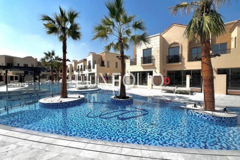 Townhouse in Jumeirah Golf Estates, Dubai, UAE 3 bedrooms, 204 sq.m. № 628344 - photo 11