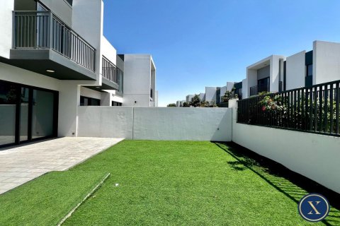 Rumah bandar di Dubai Land, Dubai, UAE 3 bilik tidur, 161 meter persegi № 628349 - foto 1