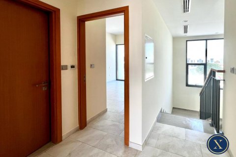 Rumah bandar di Dubai Land, Dubai, UAE 3 bilik tidur, 161 meter persegi № 628349 - foto 11