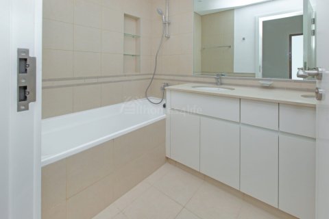 Apartamento para arrendamento em Town Square, Dubai, EAU 3 quartos, 127 m2 № 739373 - foto 12