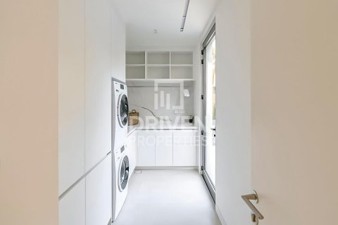 Vila di Jumeirah Islands, Dubai, UAE 5 bilik tidur, 547 meter persegi № 682715 - foto 25