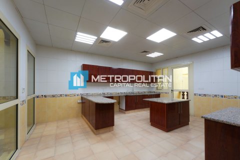 Villa Al Nahyan, Abu Dhabijā, AAE 5 istabas, 365 m2 Nr. 651893 - attēls 7