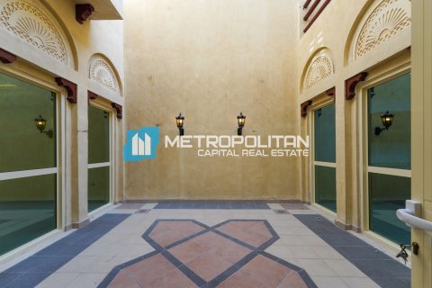 Villa Al Nahyan, Abu Dhabijā, AAE 5 istabas, 365 m2 Nr. 651893 - attēls 28