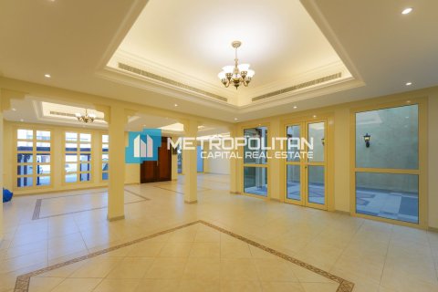 Villa Al Nahyan, Abu Dhabijā, AAE 5 istabas, 365 m2 Nr. 651893 - attēls 1