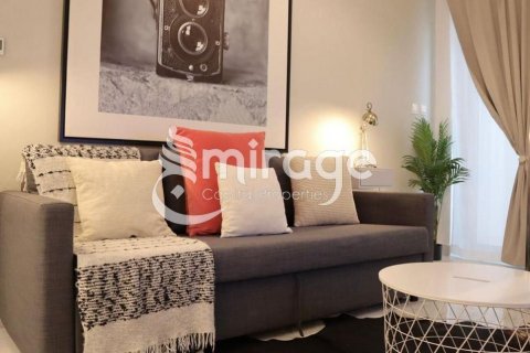 Dupleks në Masdar City, Abu Dhabi, Emiratet e Bashkuara Arabe 2 dhoma gjumi, 71.4 m2. № 574280 - Foto 4