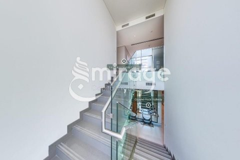 Vilë në Abu Dhabi, Emiratet e Bashkuara Arabe 4 dhoma gjumi, 472.7 m2. № 574281 - Foto 4