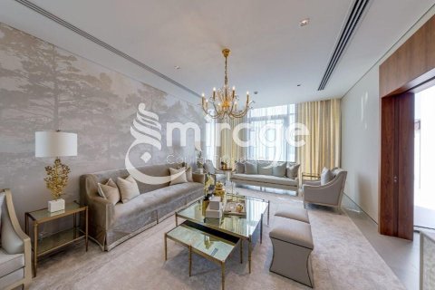 Vilë në Abu Dhabi, Emiratet e Bashkuara Arabe 4 dhoma gjumi, 472.7 m2. № 574281 - Foto 3