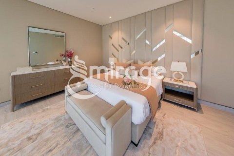 Vilë në Abu Dhabi, Emiratet e Bashkuara Arabe 4 dhoma gjumi, 472.7 m2. № 574281 - Foto 6