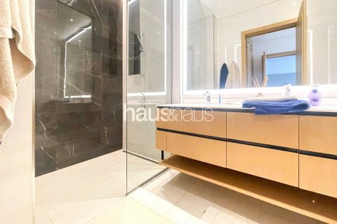 Apartment in Business Bay, Dubai, UAE 2 bedrooms, 161 sq.m. № 625898 - photo 7