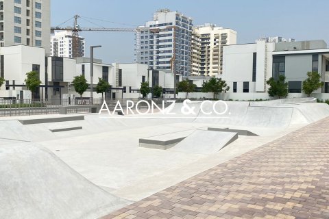 Al Furjan, Dubai, UAE의 임대용 빌라 침실 4개, 376.3제곱미터 번호 670780 - 사진 14