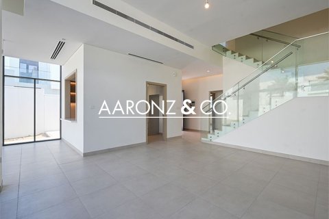 Al Furjan, Dubai, UAE의 임대용 빌라 침실 4개, 376.3제곱미터 번호 670780 - 사진 2