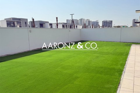 Al Furjan, Dubai, UAE의 임대용 빌라 침실 4개, 376.3제곱미터 번호 670780 - 사진 8