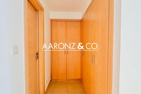 Apartmen di Dubai Marina, Dubai, UAE 1 bilik tidur, 84 meter persegi № 670781 - foto 8