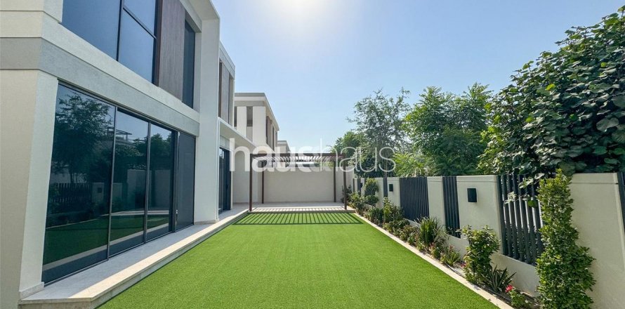 Villa in Tilal Al Ghaf, Dubai, UAE 5 bedrooms, 493 sq.m. № 626541
