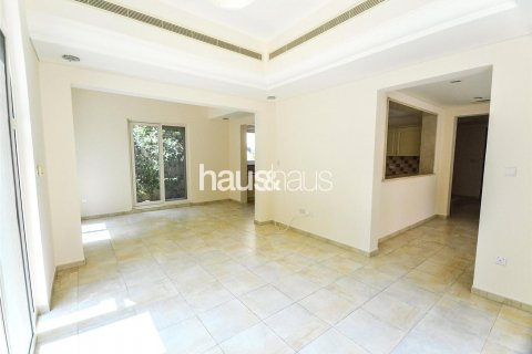 Vilë në Dubai Sports City, Emiratet e Bashkuara Arabe 4 dhoma gjumi, 316 m2. № 626539 - Foto 8