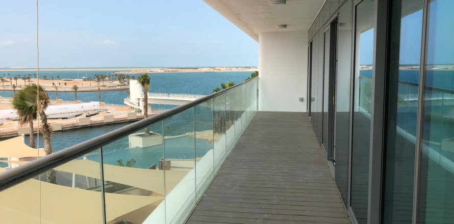 דירה ב Al Raha Beach, Abu Dhabi, איחוד האמירויות 2 חדרי שינה, 184 מ"ר מספר 717019