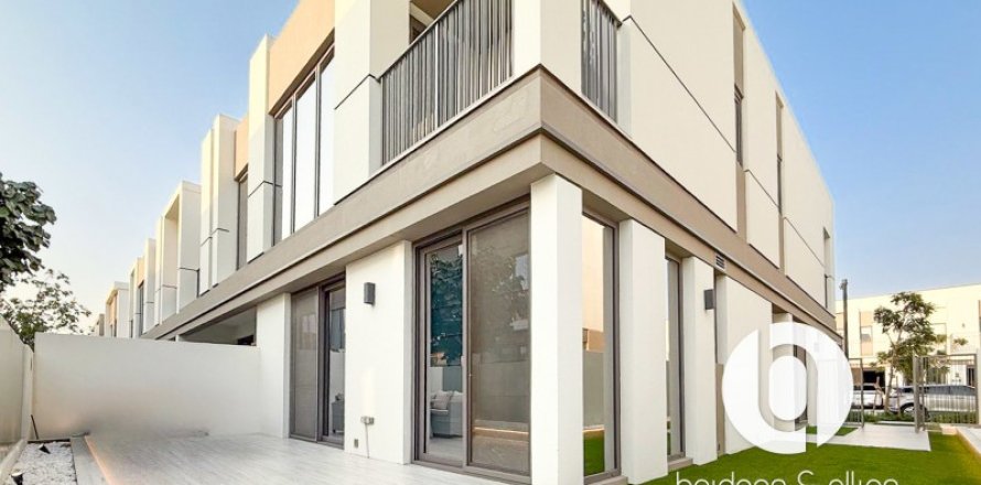 Vilă în Tilal Al Ghaf, Dubai, EAU 4 dormitoare, 233 mp.  №703512