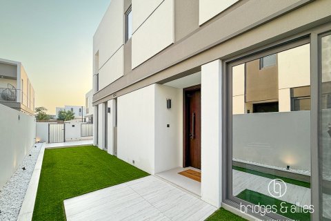 Vilă de închiriat în Tilal Al Ghaf, Dubai, EAU 4 dormitoare, 230 mp.  №703512 - poză 11