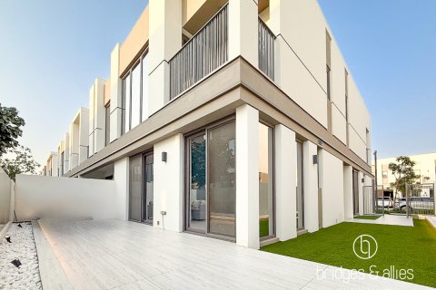 Vilă în Tilal Al Ghaf, Dubai, EAU 4 dormitoare, 230 mp.  №703512