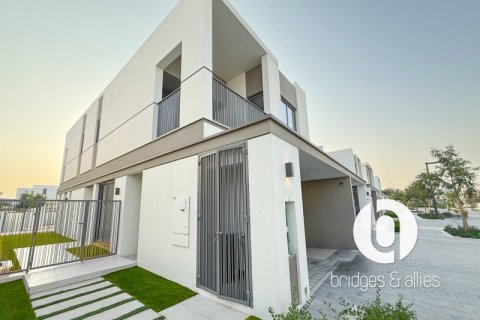 Vilă de închiriat în Tilal Al Ghaf, Dubai, EAU 4 dormitoare, 233 mp.  №703512 - poză 5