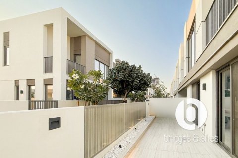 Vilă de închiriat în Tilal Al Ghaf, Dubai, EAU 4 dormitoare, 233 mp.  №703512 - poză 15