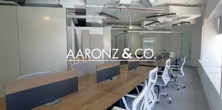 Zyrë në Business Bay, Dubai, Emiratet e Bashkuara Arabe 124 m2. № 703510