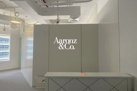 Office in Business Bay, Dubai, UAE 124 sq.m. № 703510 - photo 9