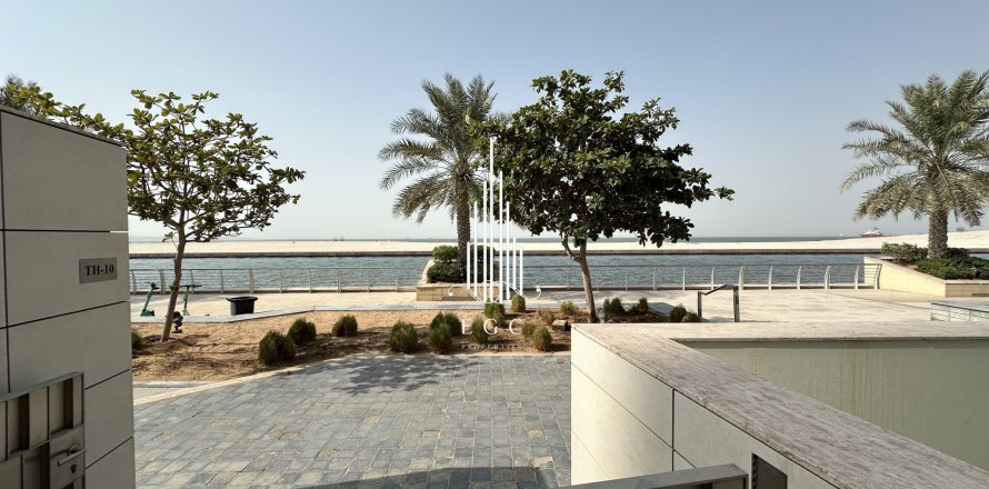 Řadový dům v Al Raha Beach, Abu Dhabi, SAE 3 ložnice, 334.6 m² Č.: 557432