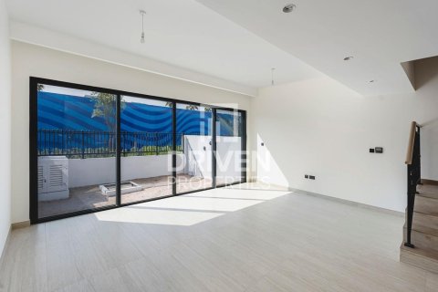 Damac Lagoons, Dubai, UAE의 타운하우스 침실 4개, 144제곱미터 번호 768145